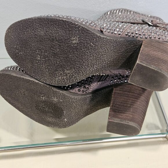 Women's Very G Rhinestone Studded Zip Up Buckles Bootie Size 8.5 Taupe - Picture 8 of 8